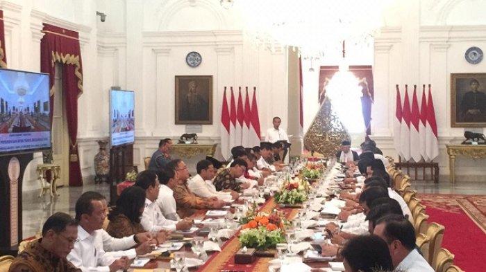 Jokowi Minta Tito Karnavian Bereskan Perda Penghambat Bisnis