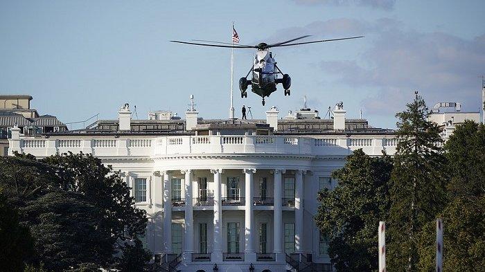 Covid-19, Trump Dilarikan ke Rumah Sakit Pakai Helikopter