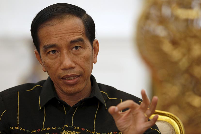 Jokowi Kesal Prosedur Penyaluran Bansos Tunai Berbelit-belit