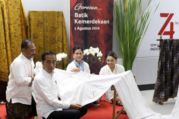 Jokowi Pilih Bungkam Soal Grasi untuk Eks Guru JIS Terpidana Pencabulan Terhadap Muridnya