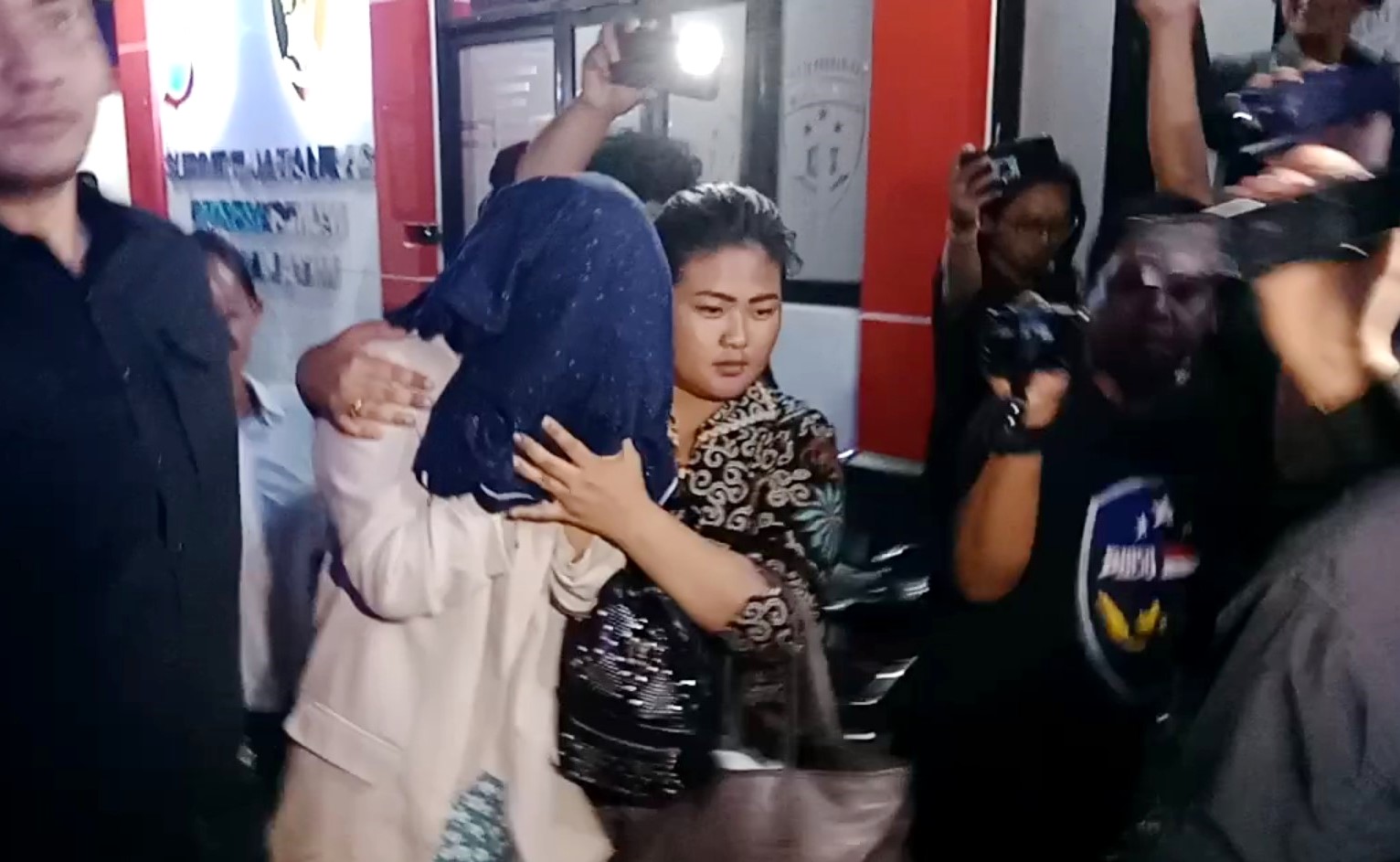 Polisi Amankan 3 Pelaku Prostitusi, Salah Satunya Artis?