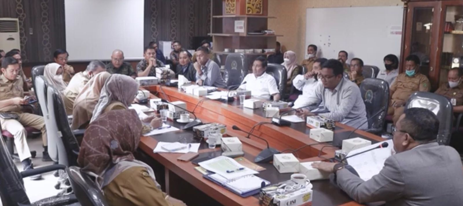 Bapemperda DPRD Provinsi Riau Lakukan Raker Propemperda 2023  