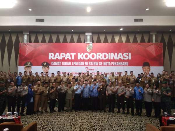 Walikota Ingatkan Camat dan Lurah Tingkatkan Pelayanan Masyarakat