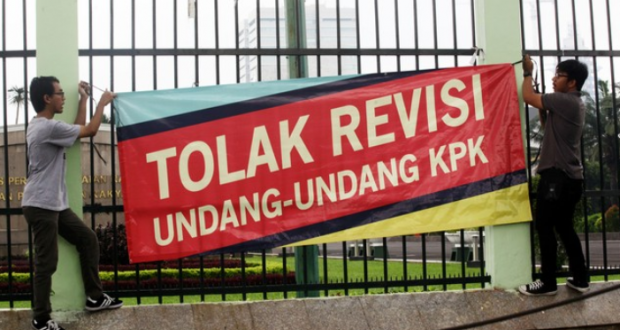 TII Sarankan Jokowi Tolak Revisi UU KPK