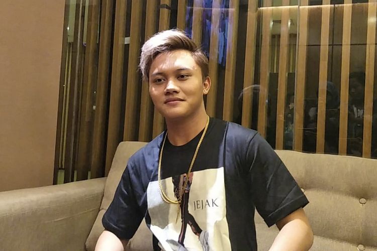 Ulang Tahun ke-22, Rizky Febian Unggah Foto Kenang Sang Ibu