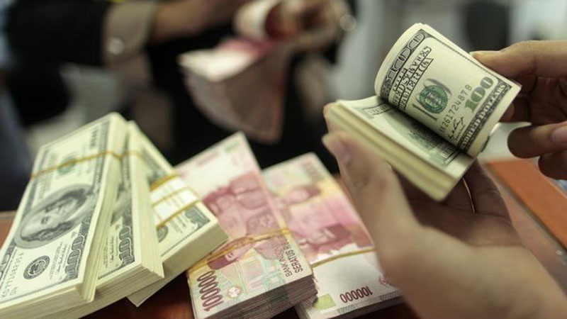 Ekonomi AS Memburuk, Rupiah Diprediksi Menguat Tipis