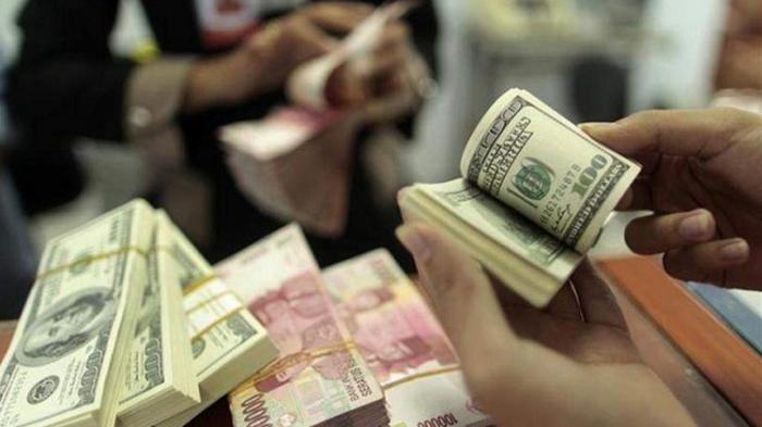 Kasus Corona Melonjak, Rupiah Melemah ke 14.250 per Dolar AS