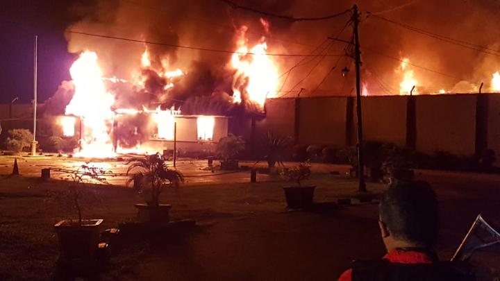 Rutan Siak Terbakar Dini Hari Tadi, 113 Tahanan Kabur Berhasil Diamankan 