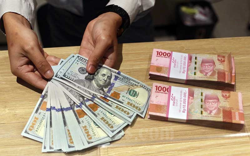 Rupiah Pagi Ini Berada di Level Rp 14.300 Per USD