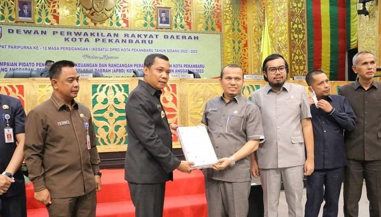 DPRD Pekanbaru Gelar Rapat Paripurna Sampaikan Rapat Pidato Pengantar Nota Keuangan dan Ranperda