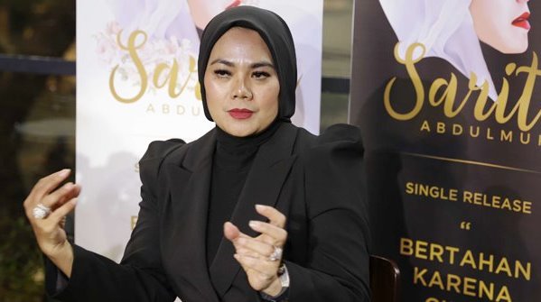 Punya Hutang Rp30 Miliar, Sarita Abdul Mukti Jual Rumah Mewah