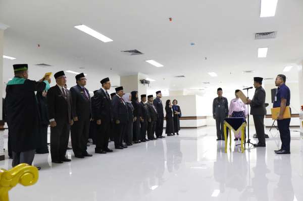 Sekda Lantik 36 Pejabat Pemko Pekanbaru