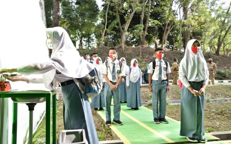 Sumbar Jadi Provinsi Pertama Gelar Sekolah Tatap Muka 