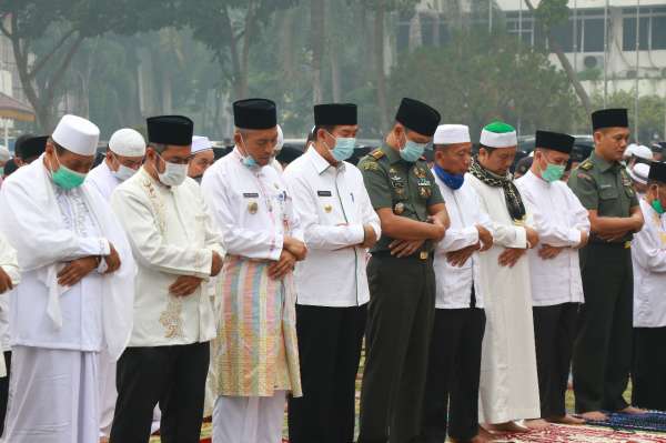 Wali Kota Gelar Shalat Istisqa di Halaman Kantor MPP