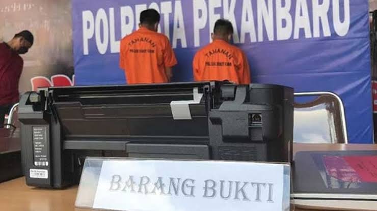 Alamak, Bos Perusahaan di Pekanbaru Tertangkap Tangan Palsukan Surat Hasil PCR