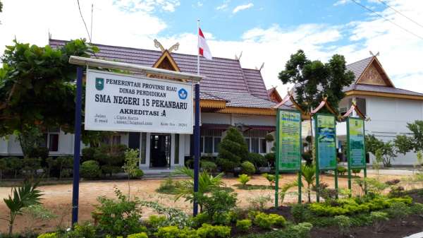 Hari Pertama, UNBK di SMAN 15 Pekanbaru Berjalan Lancar