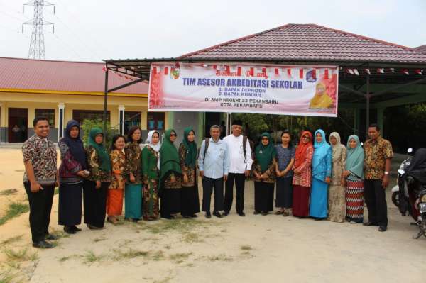 SMP 33 Menuju Sekolah Berakreditasi