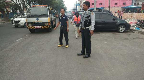 Dishub Mulai Tertibkan Parkir Di Depan STC