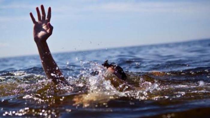 Kapal Penyeberangan di Sungai Kapuas Karam Akibatkan 1 Tewas 12 Orang Hilang 