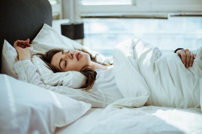 Ini Alasan Hindari Tidur Dengan Posisi Terlentang
