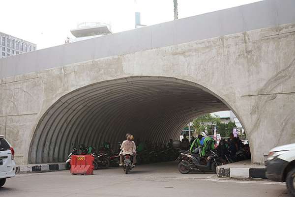 Terowongan Flyover SKA Difungsikan untuk Penyebrangan Pejalan Kaki