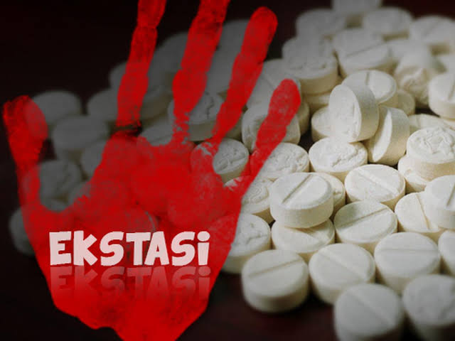 Ringkus Dua Pengedar Narkoba, Polsek Bukit Raya Sita 112 butir Pil Ekstasi
