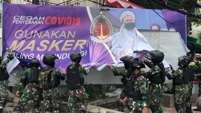 Mabes TNI Tak Perintahkan Pangdam Jaya Turunkan Baliho Rizieq 
