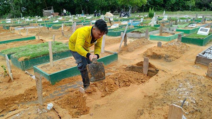 Digerus Hujan,Tanah Makam di TPU Jalan Beringin Amblas