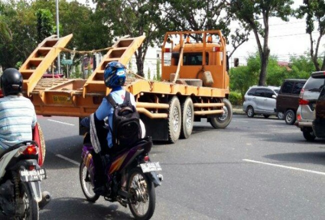 Masuk Jalan Kota, Polresta Pekanbaru Tilang 2.400 Truk Bertonase Besar 