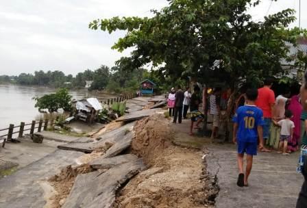 Proyek Turap di Mundam Dialihkan ke Daerah Lain