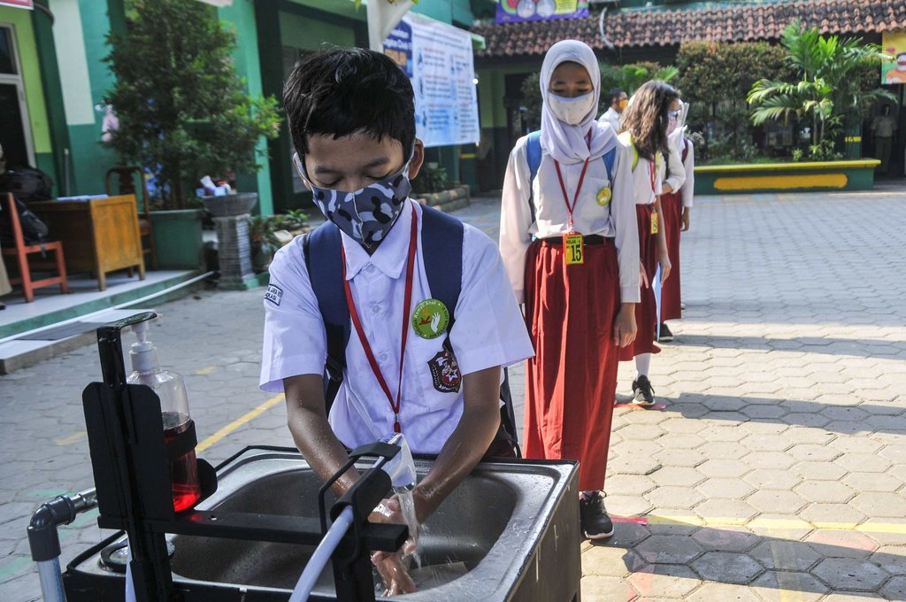 Mendikbud: Sekolah Tatap Muka Harus Seizin Perwakilan Orang Tua 