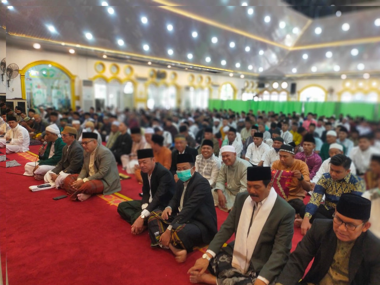 Bupati dan Wabup Rohil Salat Ied di Masjid Agung Al-Ikhlas, Hari Kedua Buka Kegiatan Hiburan Rakyat