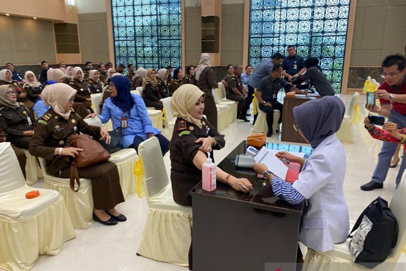 Ratusan Jaksa di Riau Divaksin Influenza Cegah Corona