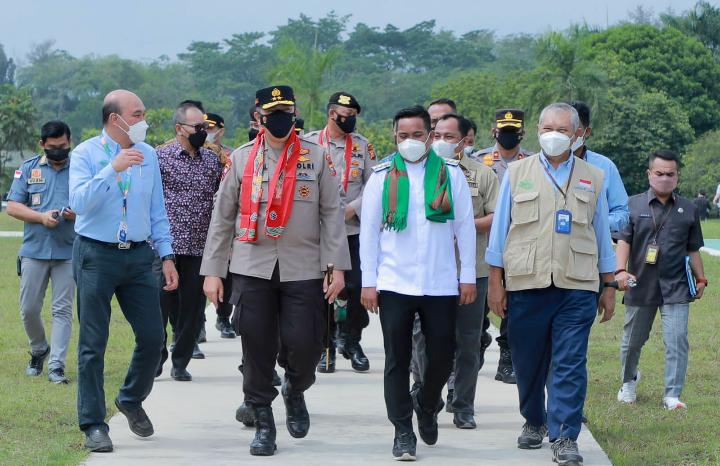 Kapolda Riau Kunjungi PT RAPP dan Apresiasi Capaian Vaksinasi Kabupaten Pelalawan