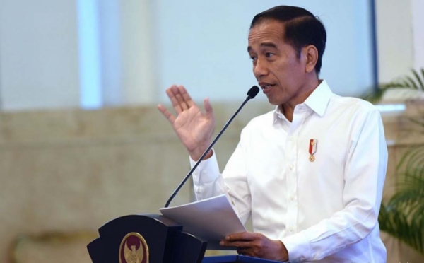 Jokowi: Kurva Corona Harus Turun Bulan Mei dengan Cara Apapun