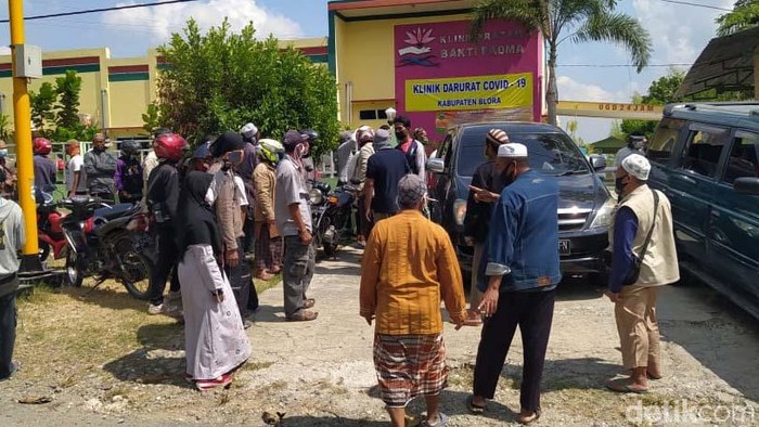 Keluarga Jemput Paksa Belasan Pasien Covid-19 di Blora
