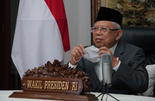 Wapres Maruf Amin: Vaksinasi Covid Hukumnya Wajib Kifayah