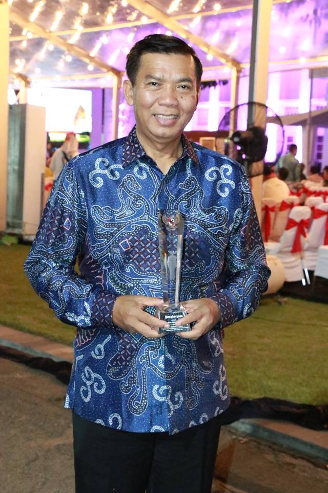Wako Raih Penghargaan satyalancana karyabhakti praja nugraha 