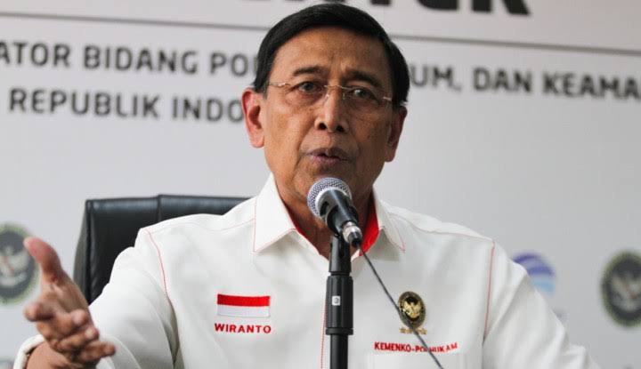 Blokir Kirim Gambar di WA-Medsos, Wiranto: Ini Upaya Amankan Negeri
