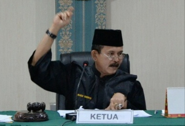 DPRD Riau dan Sekwan Harus Jadi Teladan Keterbukaan Informasi